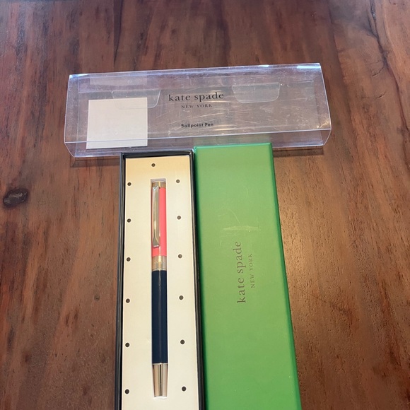Kate Spade Black and Pink Pen with Green Box - Picture 2 of 4